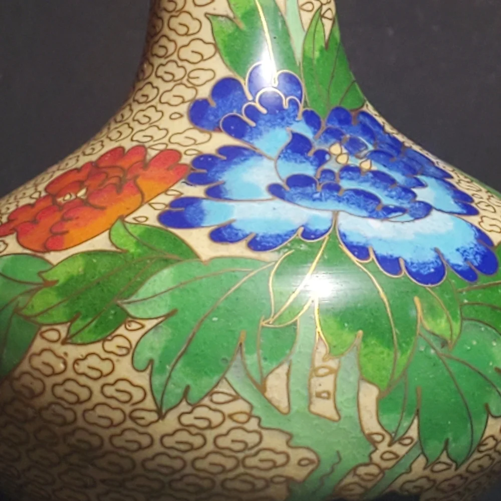Handcrafted Chinese Floral Cloisonné Enamel 6.5